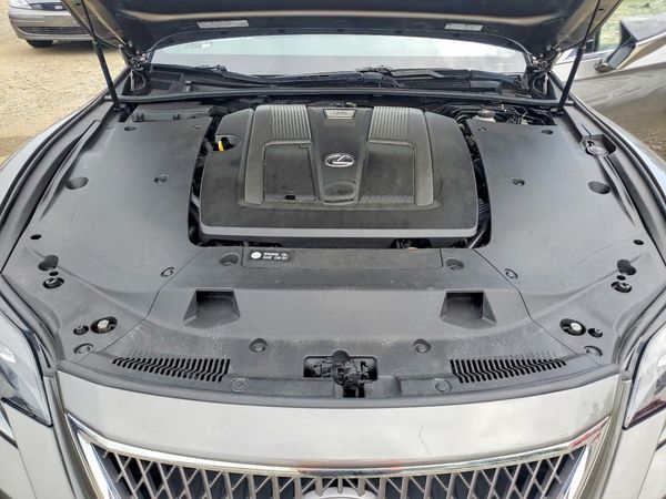2019 LEXUS LS 500