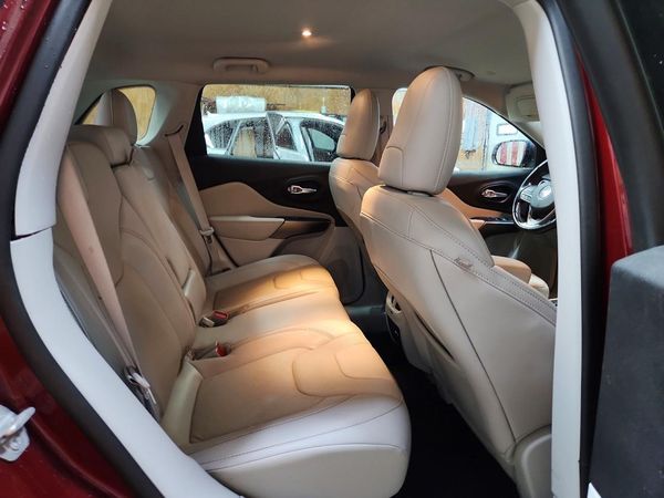 2020 JEEP CHEROKEE LATITUDE PLUS 4X4