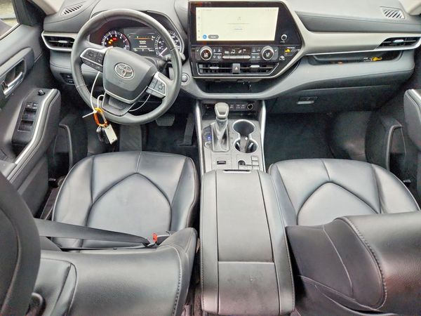 2023 TOYOTA HIGHLANDER