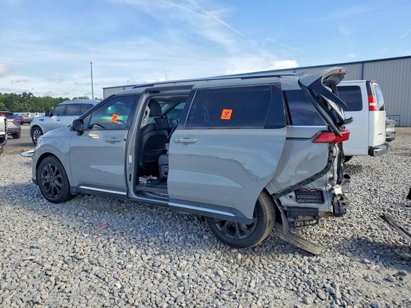 2022 KIA CARNIVAL