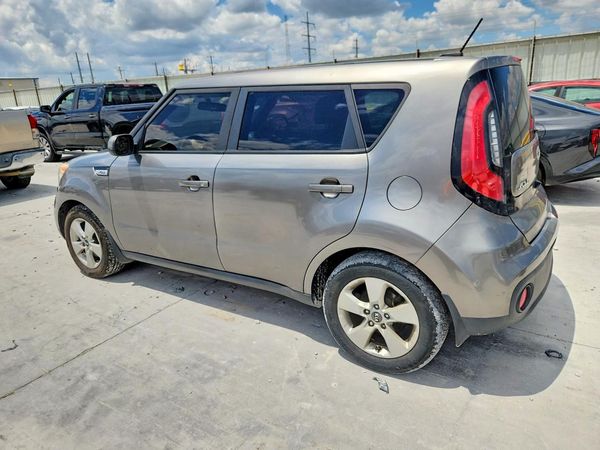 2017 KIA SOUL Base