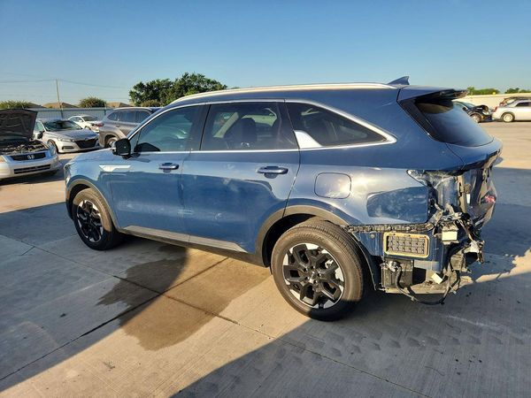 2025 KIA SORENTO