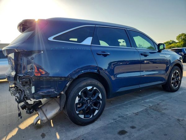 2025 KIA SORENTO