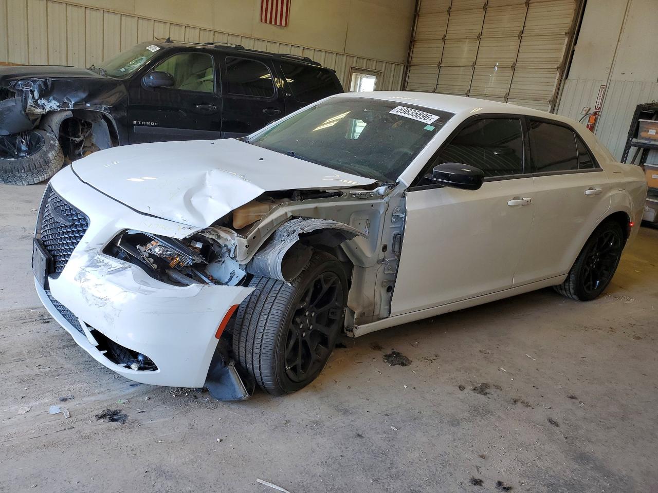 2019 CHRYSLER 300