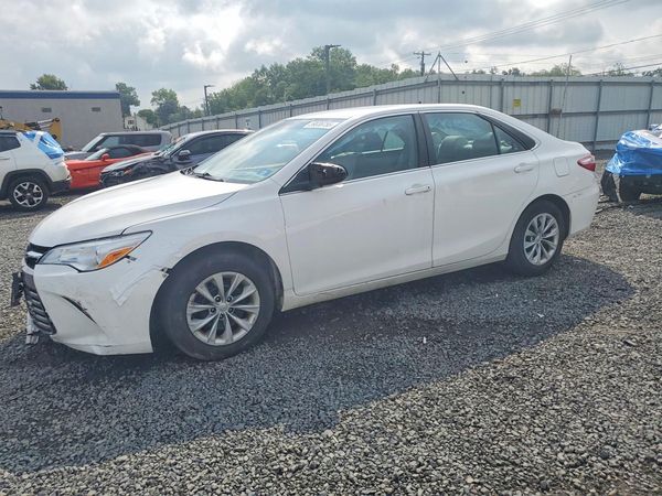2016 TOYOTA CAMRY
