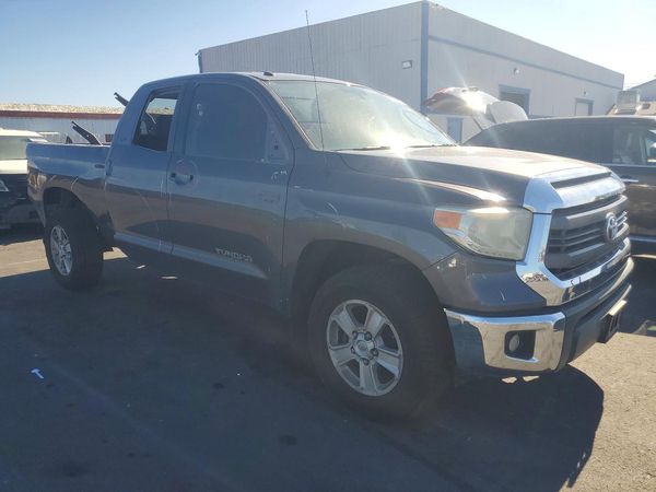 2015 TOYOTA TUNDRA SR5 Grade