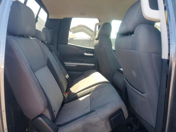 2015 TOYOTA TUNDRA SR5 Grade