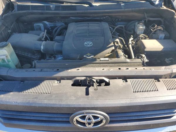 2015 TOYOTA TUNDRA SR5 Grade