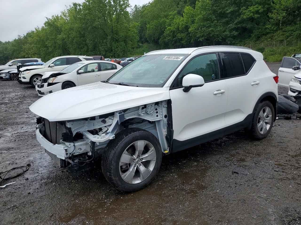 2022 VOLVO XC40 Momentum (excl S60)