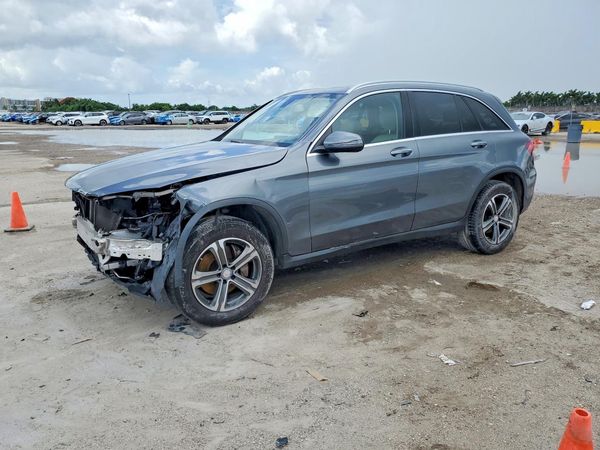 2017 MERCEDES-BENZ GLC