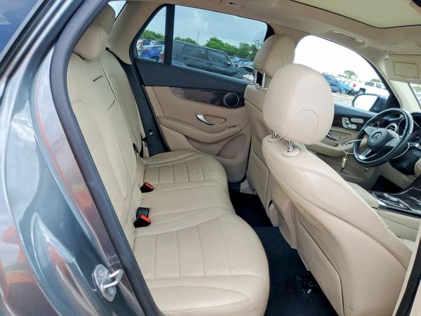 2017 MERCEDES-BENZ GLC