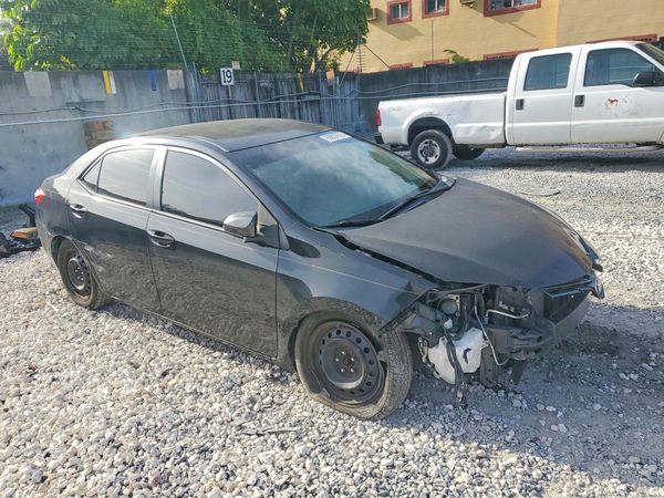 2015 TOYOTA COROLLA