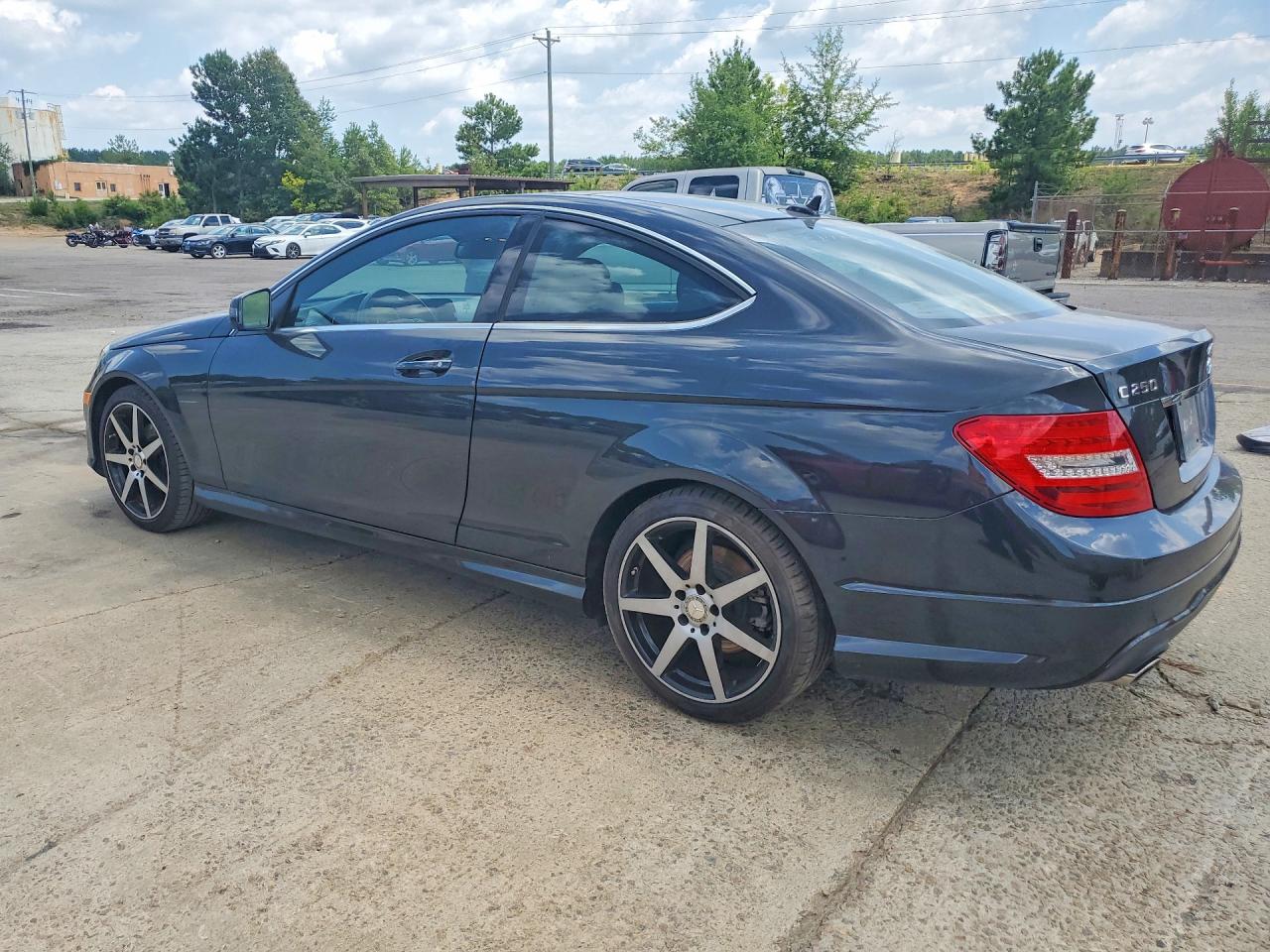 2015 MERCEDES-BENZ C C250