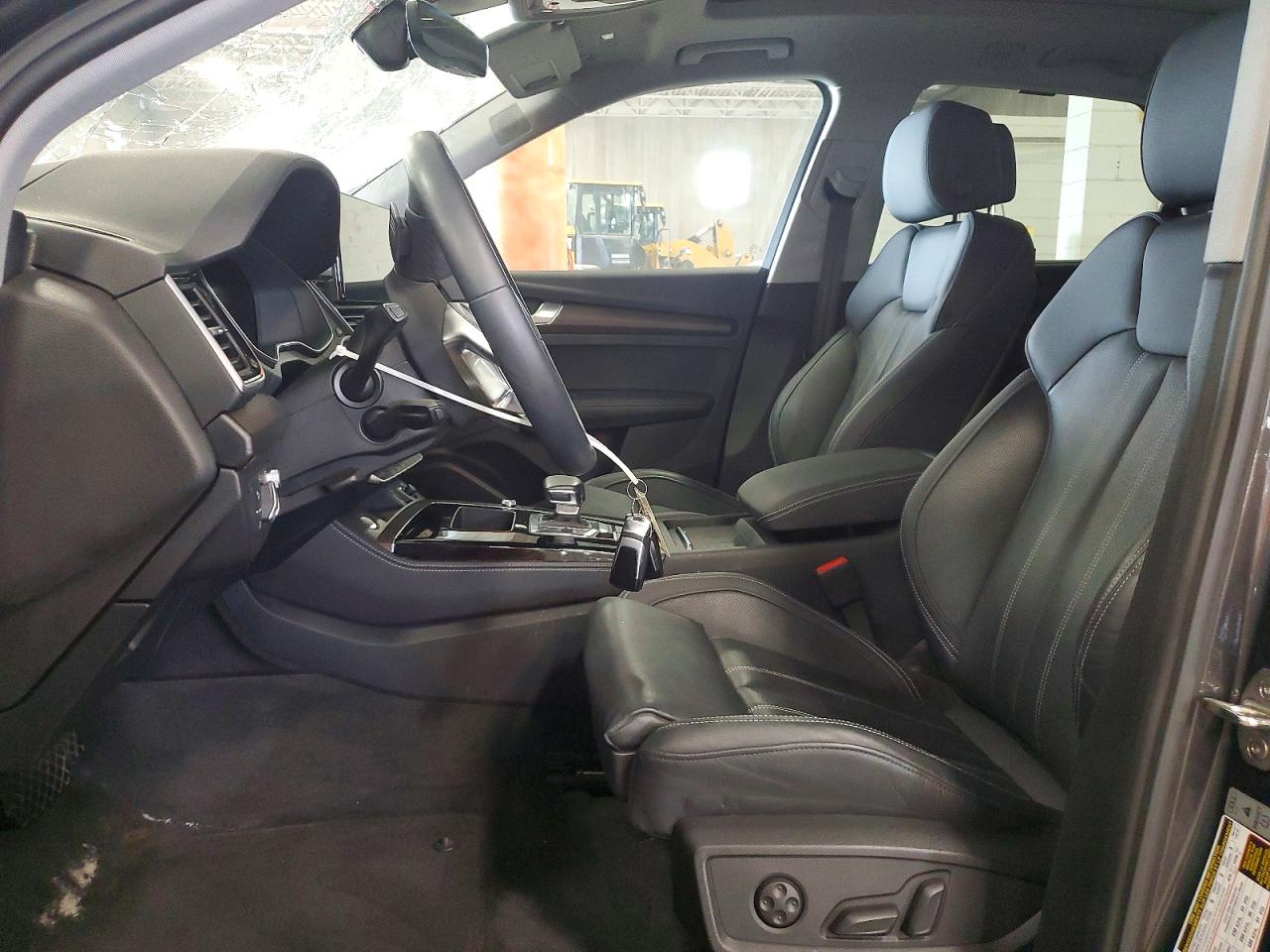 2023 AUDI Q5 S Line quattro Prestige
