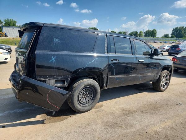 2017 CADILLAC ESCALADE ESV Luxury