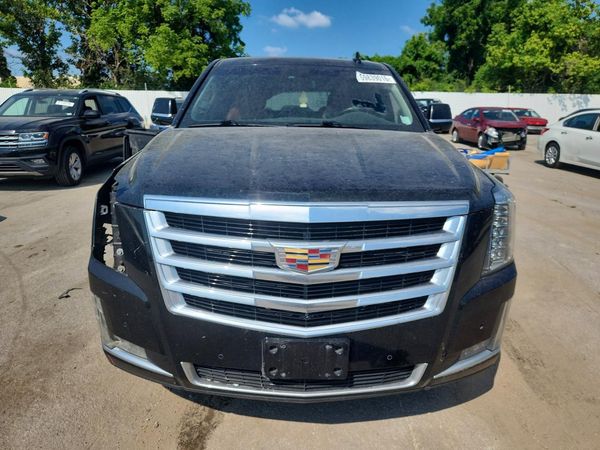 2017 CADILLAC ESCALADE ESV Luxury