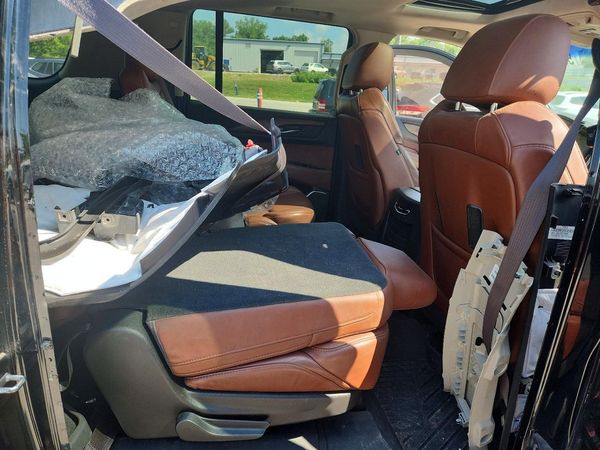 2017 CADILLAC ESCALADE ESV Luxury