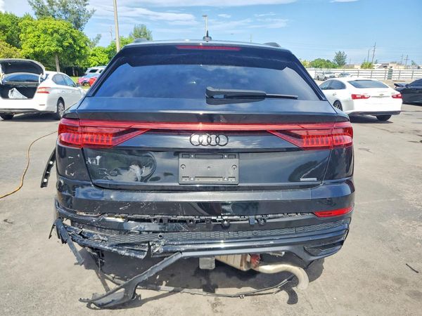 2021 AUDI Q8