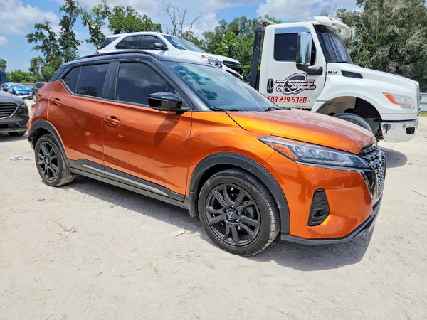 2023 NISSAN KICKS SR