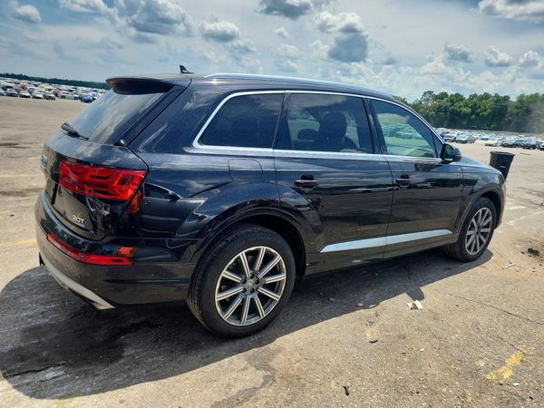 2017 AUDI Q7 quattro Premium Plus