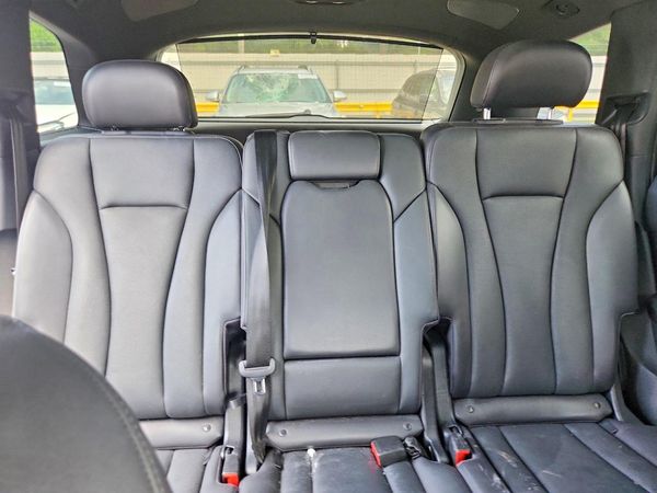 2017 AUDI Q7 quattro Premium Plus