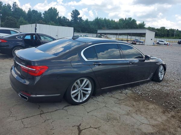 2016 BMW 750 xDrive