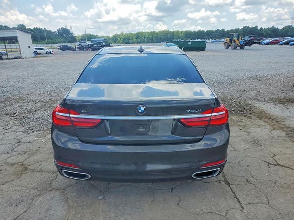 2016 BMW 750 xDrive