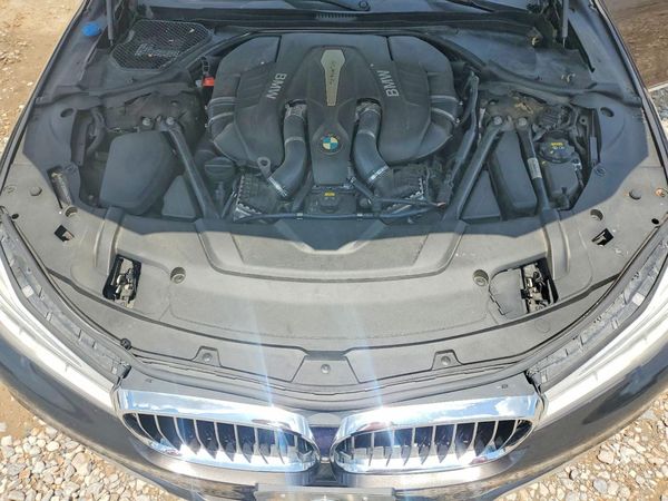 2016 BMW 750 xDrive