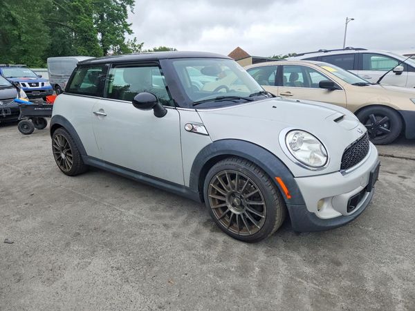 2013 MINI COOPER