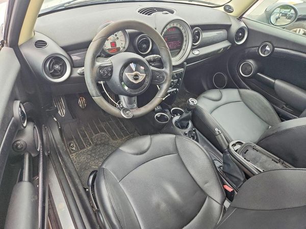 2013 MINI COOPER