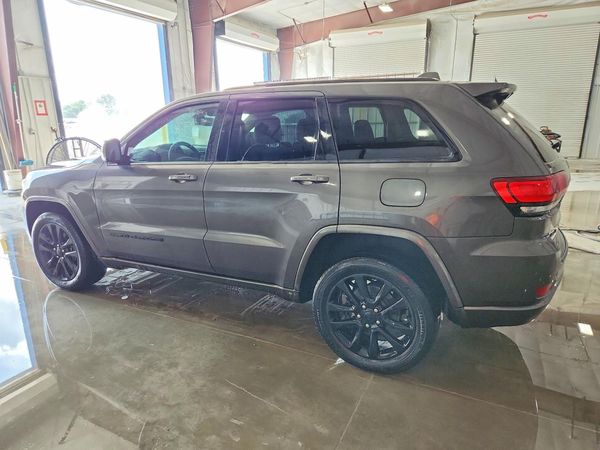 2019 JEEP GRAND CHEROKEE LAREDO 4X4