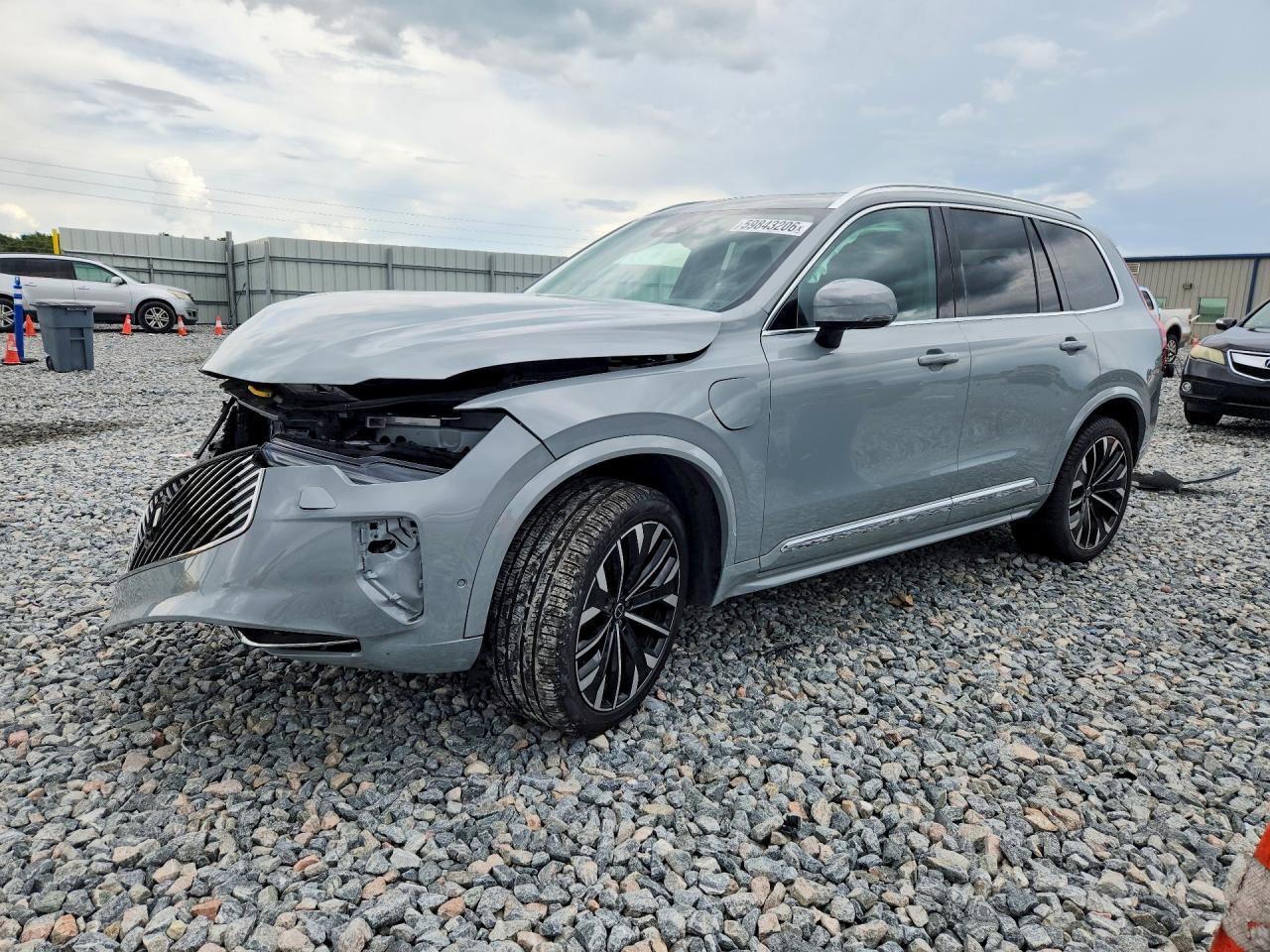 2025 VOLVO XC90