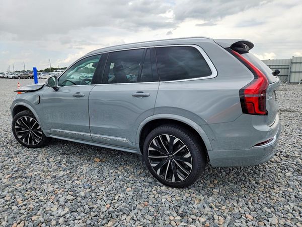 2025 VOLVO XC90