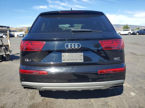 2018 AUDI Q7 quattro Premium Plus