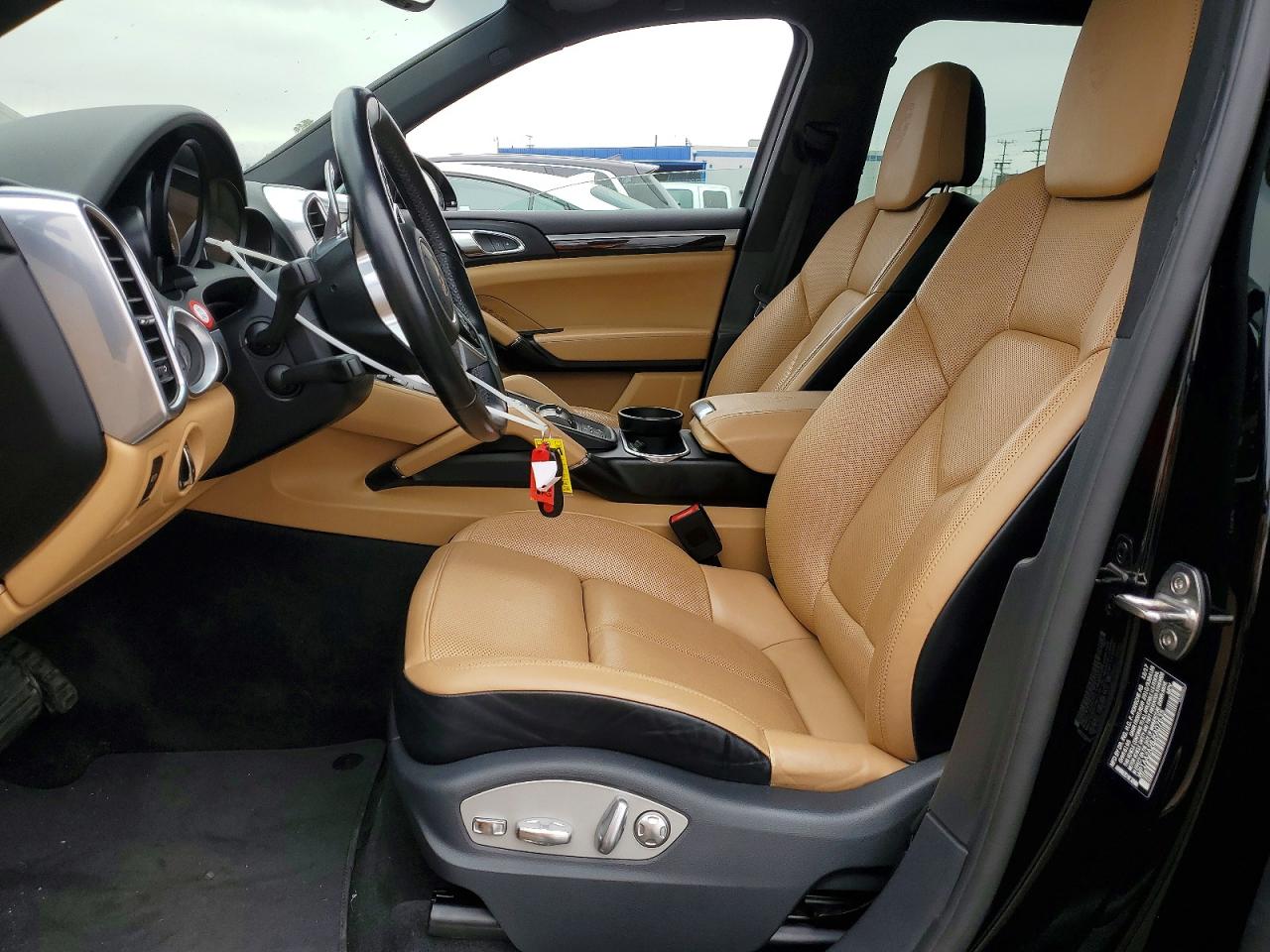 2018 PORSCHE CAYENNE Base / Platinum Edition