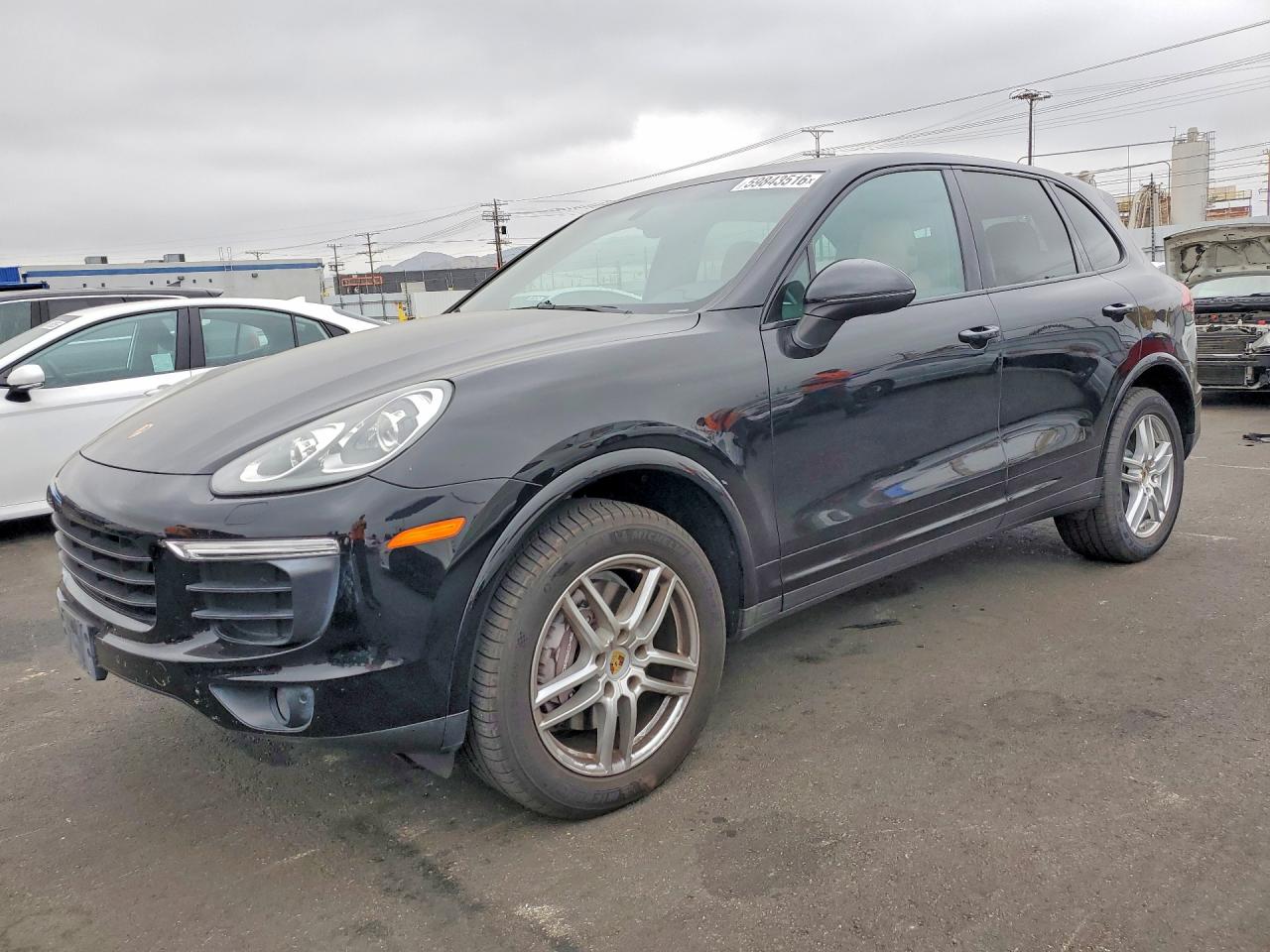 2018 PORSCHE CAYENNE Base / Platinum Edition