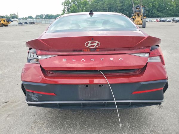 2024 HYUNDAI ELANTRA SEL w/ Convenience Pkg