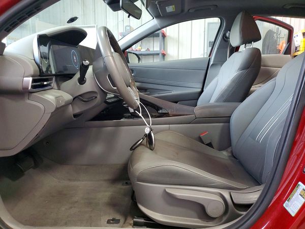 2024 HYUNDAI ELANTRA SEL w/ Convenience Pkg