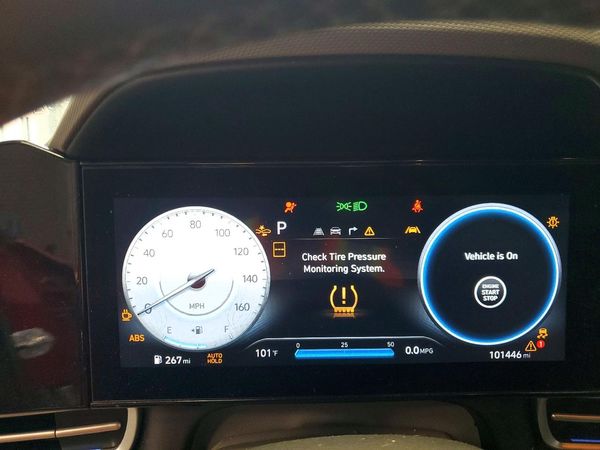 2024 HYUNDAI ELANTRA SEL w/ Convenience Pkg