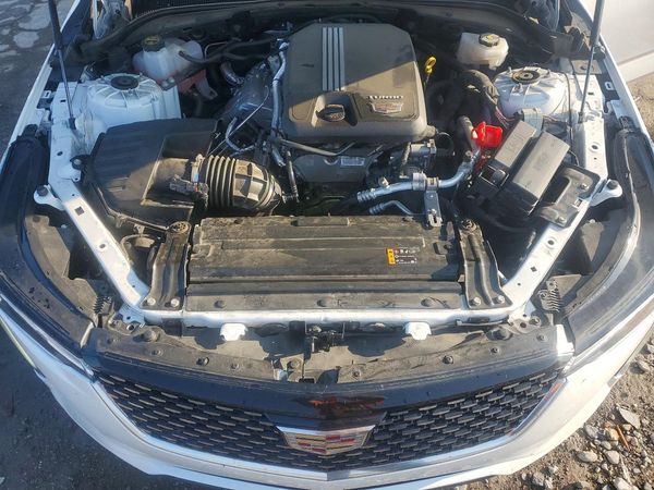 2025 CADILLAC CT4 Luxury+