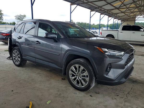 2022 TOYOTA RAV4 XLE Premium