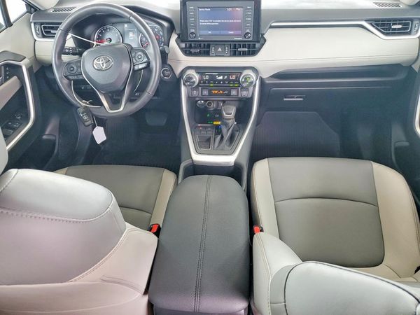 2022 TOYOTA RAV4 XLE Premium