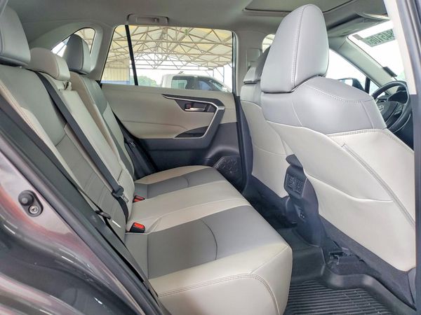 2022 TOYOTA RAV4 XLE Premium