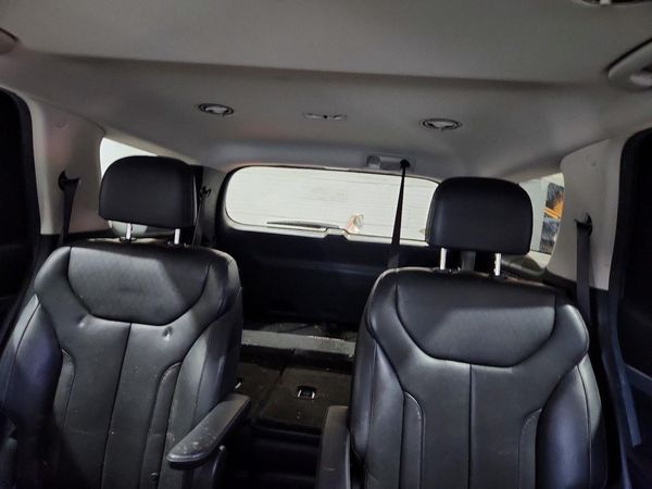 2020 HYUNDAI PALISADE SEL w/ Premium Pkg