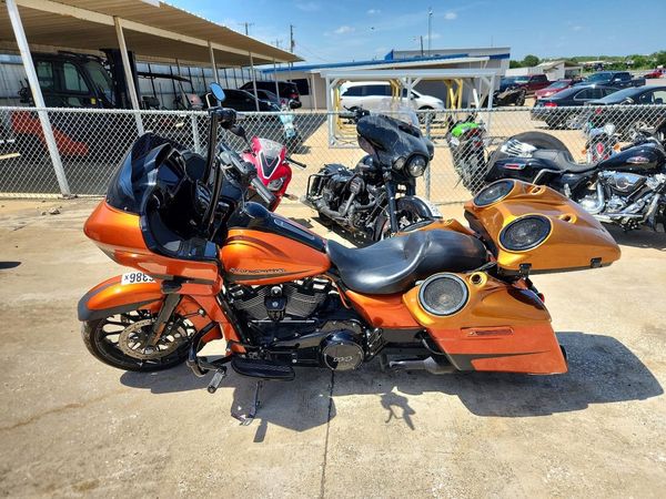 2019 HARLEY-DAVIDSON FL