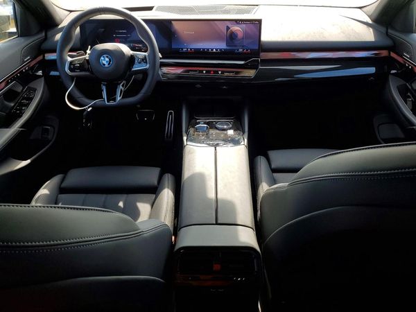2026 BMW I5