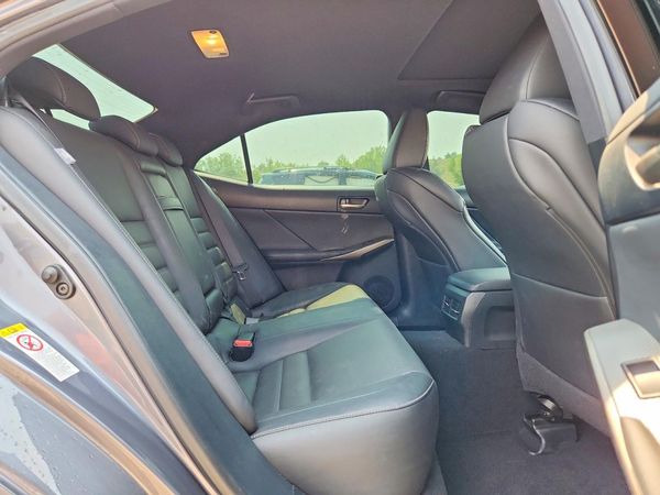 2017 LEXUS IS 300