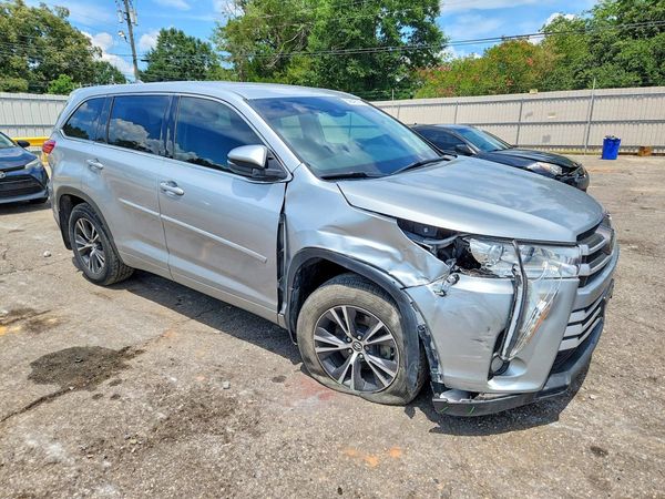 2018 TOYOTA HIGHLANDER