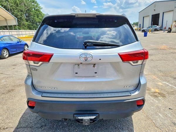 2018 TOYOTA HIGHLANDER