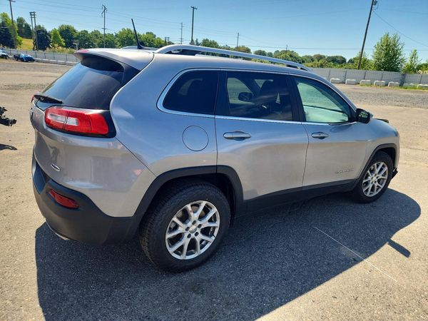 2017 JEEP CHEROKEE LATITUDE 4X4